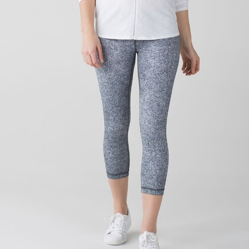 Lululemon Wunder Under Crop III